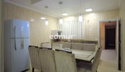 Casa com 3 quartos à venda na Vila Metalúrgica, Santo André  por R$ 850.000