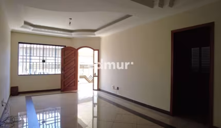 Casa com 3 quartos à venda na Vila Camilópolis, Santo André  por R$ 820.000