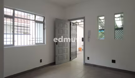Casa com 5 quartos para alugar na Vila Alzira, Santo André  por R$ 3.500