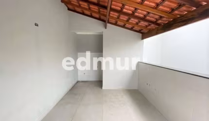 Casa com 2 quartos à venda na Vila Curuçá, Santo André  por R$ 660.000