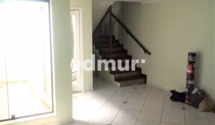 Casa com 3 quartos para alugar no Jardim Santo Alberto, Santo André  por R$ 5.000