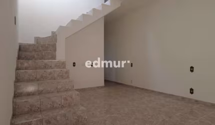 Casa com 2 quartos à venda no Jardim Sílvia Maria, Mauá  por R$ 550.000