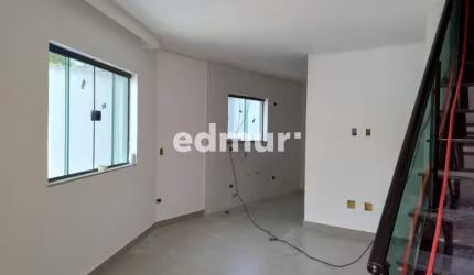 Casa com 2 quartos à venda na Vila Curuçá, Santo André  por R$ 645.000