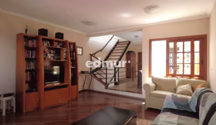 Casa com 3 quartos à venda na Vila Metalúrgica, Santo André  por R$ 900.000