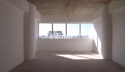 Sala comercial com 1 sala para alugar no Centro, Santo André  por R$ 1.700
