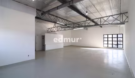 Sala comercial com 4 salas para alugar no Campestre, Santo André  por R$ 30.000