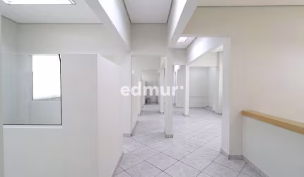 Sala comercial com 4 salas para alugar no Centro, Santo André  por R$ 7.000