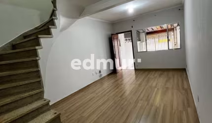 Casa com 2 quartos para alugar no Campestre, Santo André  por R$ 3.300
