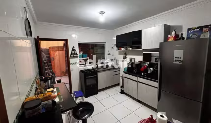 Casa com 3 quartos à venda no Parque Oratório, Santo André  por R$ 595.000
