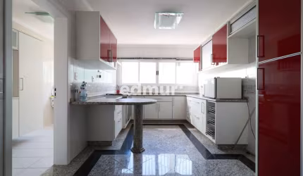 Casa com 4 quartos à venda na Vila Gilda, Santo André  por R$ 2.100.000
