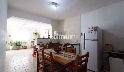 Casa com 2 quartos à venda no Parque Oratório, Santo André  por R$ 720.000