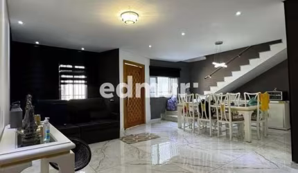 Casa com 3 quartos à venda no Jardim Guairaca, São Paulo  por R$ 830.000
