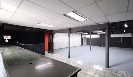 Barracão / Galpão / Depósito com 1 sala para alugar no Parque Capuava, Santo André  por R$ 8.000