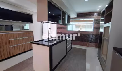 Casa com 3 quartos para alugar na Vila Curuçá, Santo André  por R$ 6.500