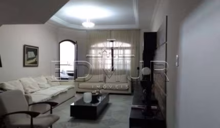 Casa com 4 quartos à venda na Vila Camilópolis, Santo André  por R$ 900.000