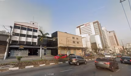 Sala comercial de 400 metros na Avenidas dos Autonomistas