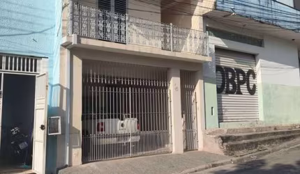 Casa de três dormitórios em Itapevi