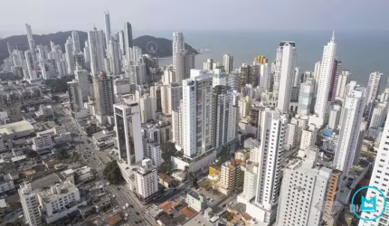 Apartamento em construçaõ com 4 suites e 3 vagas Balneario Camboriu