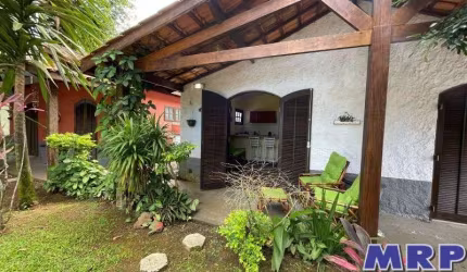 Casa tipo Chalé em Ubatuba em condomínio fechado, próximo da praia da maranduba