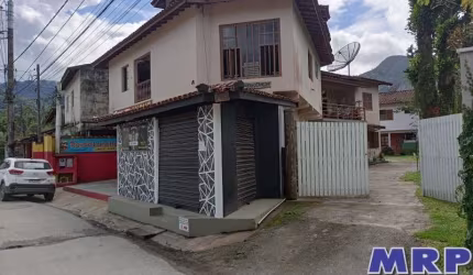 Ponto comercial á venda em Ubatuba. Praia da Maranduba. Á 250 metros da praia.