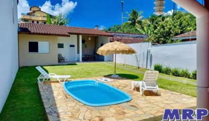 Casa nas Toninhas em Ubatuba. Localizada a 250 metros da praia.