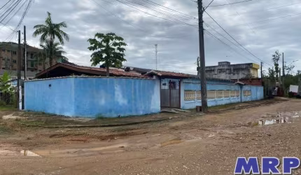 Casa a venda em Ubatuba a 750 metros da praia do sapê, com 4 dormitórios, oportunidade !