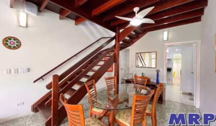 Tríplex à venda em Ubatuba. com 3 dormitórios. Saco da Ribeira em Ubatuba. Com área de lazer.
