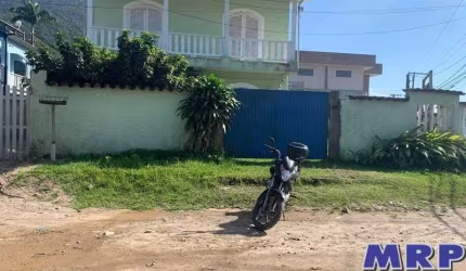 SOBRADO PARA TEMPORADA A 200 METROS DA PRAIA DO SAPE, COM 3 SUITES