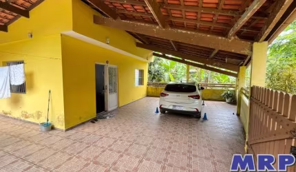 Casa com piscina à venda em Ubatuba. 2 dormitórios. Bairro Sertão do Ingá.