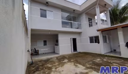 Casa com 3 dormitórios à venda em Ubatuba. Documentação ok