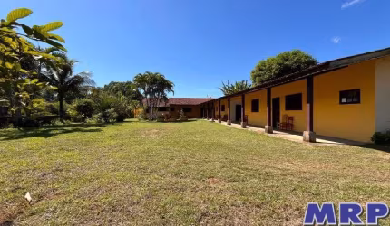 Área á venda em Maranduba, Ubatuba. Com 1.278m². Casa + terreno