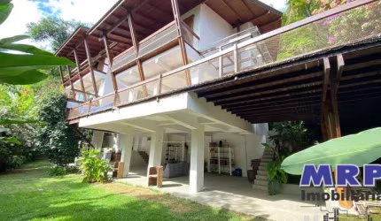Praia do Pulso em Ubatuba. Casa à venda com Vista mar. 5 dormitórios.