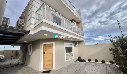 Casa em condomínio fechado com 3 quartos à venda na Rua Francisco Timóteo de Simas, 957, Uberaba, Curitiba, 140 m2 por R$ 799.800