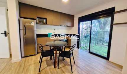 Kitnet / Stúdio à venda na Rua Acre, 605, Água Verde, Curitiba por R$ 380.000