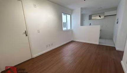 Apartamento com 2 dormitórios à venda, 40 m² por R$ 225.000,00 - Jardim Itaqui - Campo Largo/PR