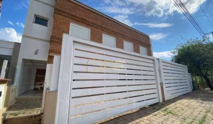 Sobrado com 4 quartos, à venda em Dois Irmãos, Centro