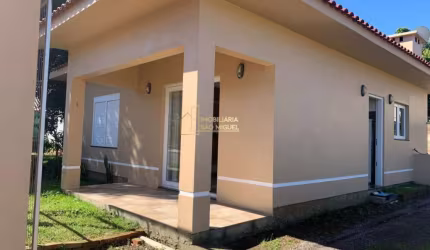 Casa com 2 dormitórios, à venda em Morro Reuter, centro