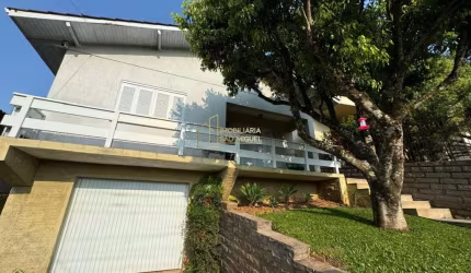 Casa à venda com excelente infraestrutura e localização