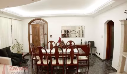 Casa à venda com 239m², 3 quartos e 5 vagas