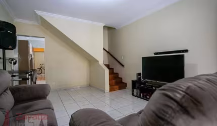 Casa à venda com 102m², 4 quartos e 2 vagas