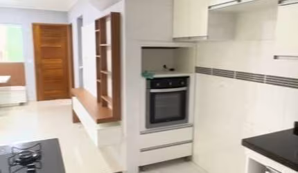 Casa à venda na Vila Mazzei, 2 suítes e 1 vaga de garagem