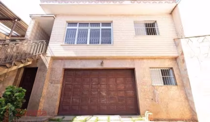 Casa à venda na Vila Maria Alta com 3 quartos, 1 suíte, 5 vagas de garagem, 210m²