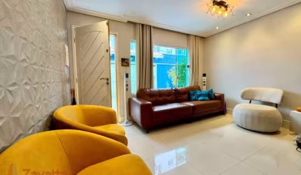 Casa à venda no bairro Tucuruvi! 2 quartos, 1 suíte, 3 salas, 3 banheiros, 4 vagas, 115 m².