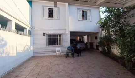 Casa com 3 quartos à venda na Rua José Prado, 59, Vila Castelo, São Paulo por R$ 700.000