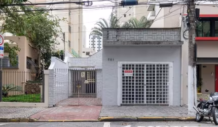 Casa com 2 quartos à venda na Avenida Iraí, 541, Indianópolis, São Paulo por R$ 1.350.000