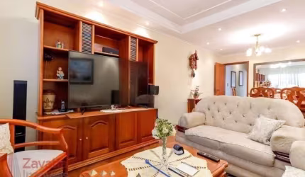 Imperdível oportunidade: Casa à venda em São Paulo-SP, no bairro Parque Vitória, com 3 quartos, 1 suíte, 2 salas, 3 banheiros, 5 vagas de garagem, e 209,00 m² de área.