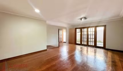 Imperdível Casa à Venda na Vila Paiva - 3 Quartos, 3 Suítes, 2 Salas, 5 Banheiros, 5 Vagas de Garagem e 200m² de Área - São Paulo-SP!