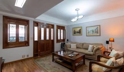 Casa com 3 quartos à venda na Rua Mário Paranhos Pederneiras, Planalto Paulista, São Paulo por R$ 899.000
