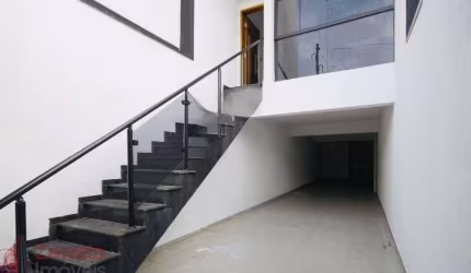 Casa Espaçosa de Alto Padrão em Água Fria, São Paulo-SP: 5 Quartos, 2 Suítes, 2 Salas, 4 Banheiros, 5 Vagas, 432m²!