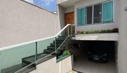 LINDO SOBRADO A VENDA COM UM OTIMO PREÇO